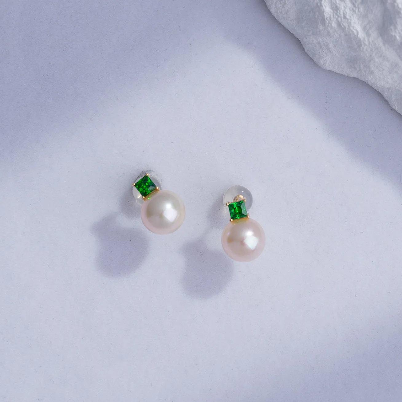 18k Gold Freshwater Pearl Earrings KE00104