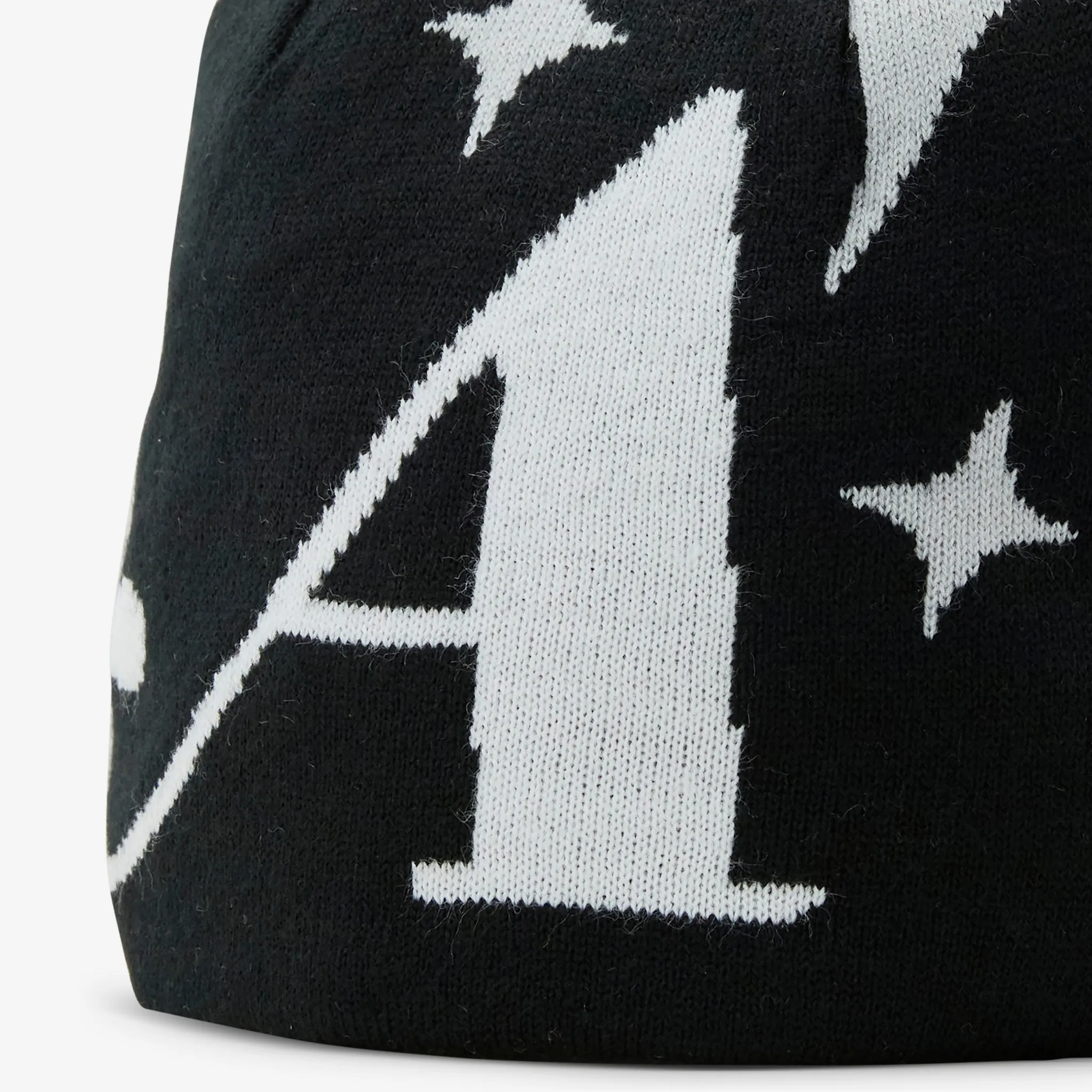 Star A Beanie Black